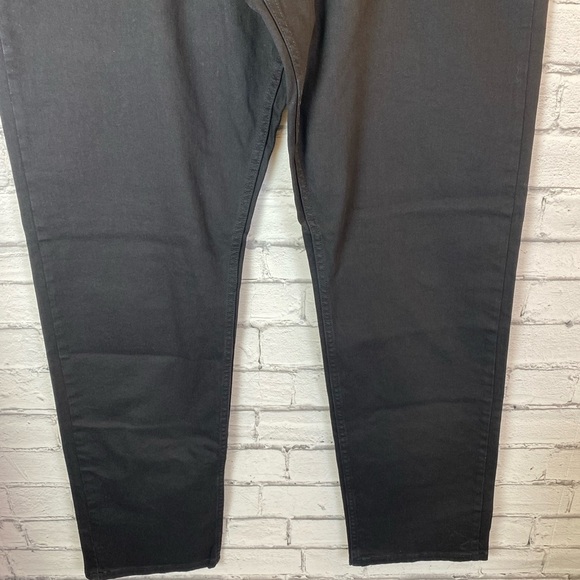 Wrangler Authentics Mens Black Relaxed Fit Straight Leg Jeans Size 42x36 NWT - Picture 4 of 8